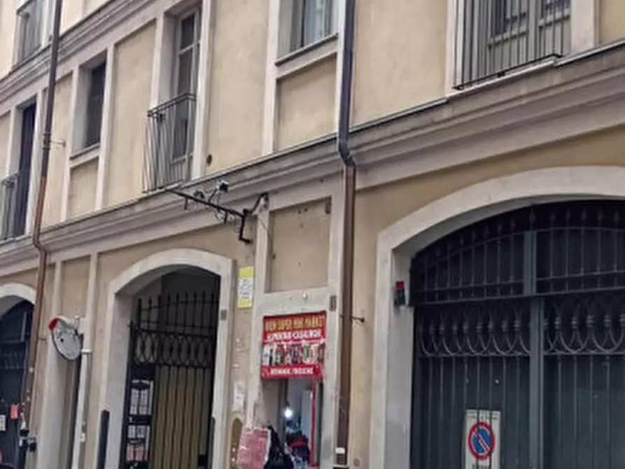 Immagine 1 di Posto auto in vendita  in VIA BELLEZIA 5 a Torino