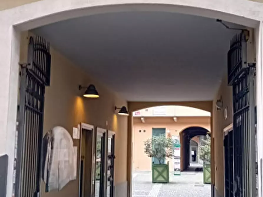 Immagine 3 di Posto auto in vendita  in VIA BELLEZIA 5 a Torino