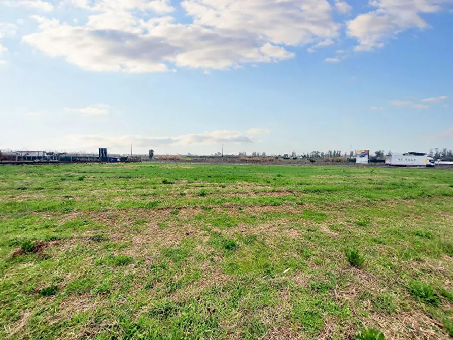 Immagine 16 di Terreno in vendita  in Strada Regionale 148 Pontina, N. snc a Latina