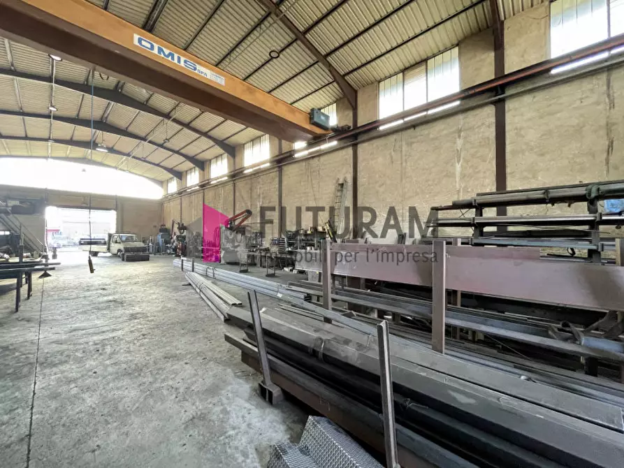 Immagine 12 di Capannone industriale in vendita  a Mestrino