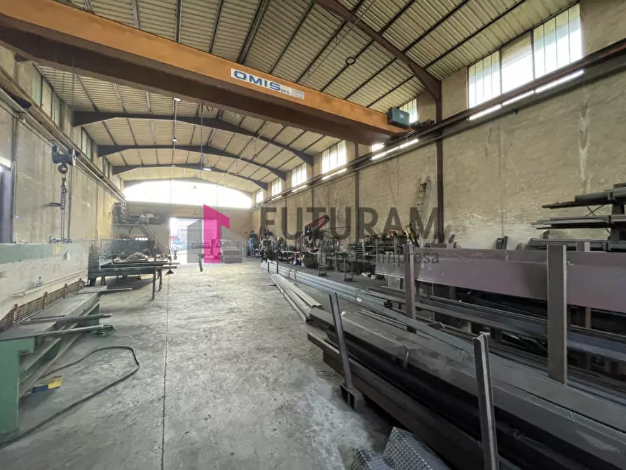 Immagine 13 di Capannone industriale in vendita  a Mestrino