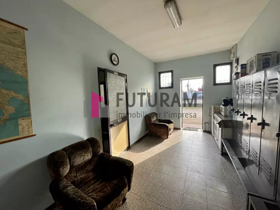 Immagine 26 di Capannone industriale in vendita  a Mestrino