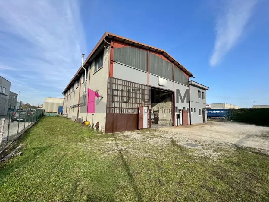 Immagine 27 di Capannone industriale in vendita  a Mestrino