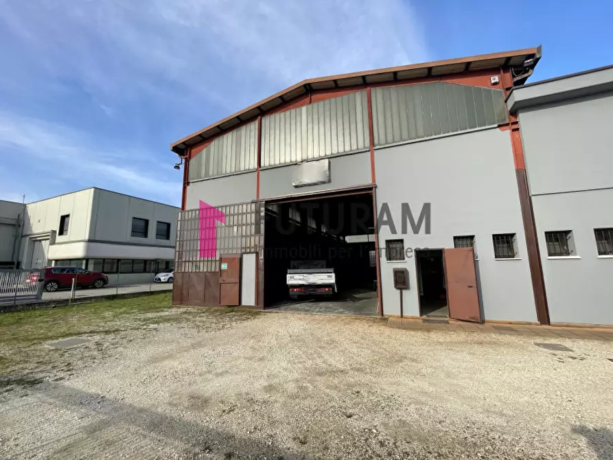 Immagine 28 di Capannone industriale in vendita  a Mestrino