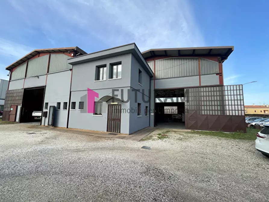 Immagine 31 di Capannone industriale in vendita  a Mestrino