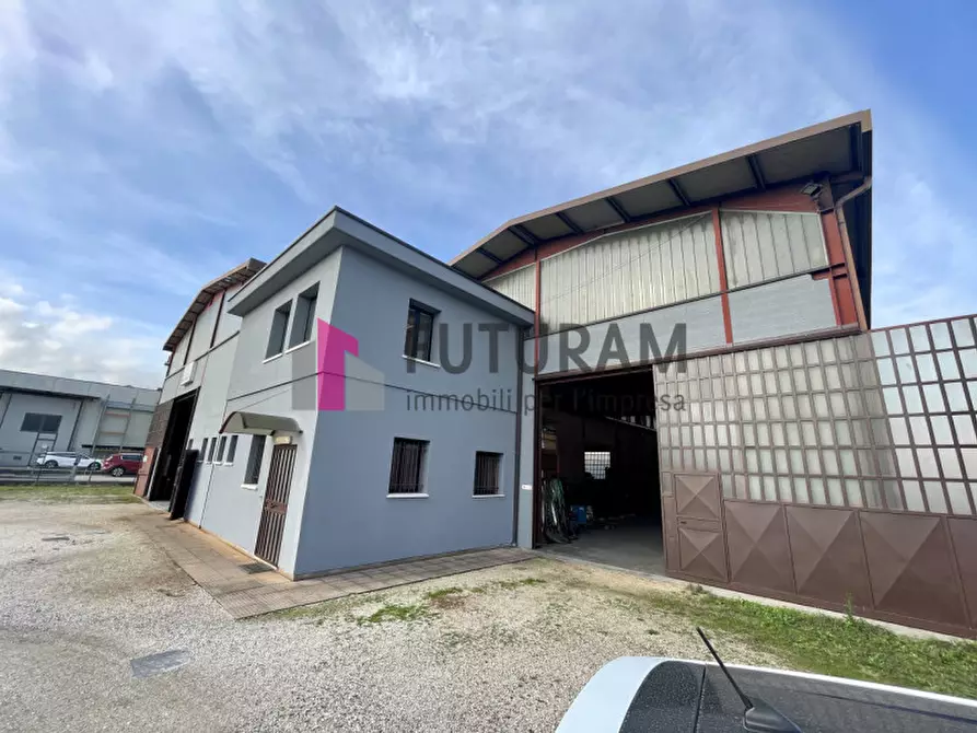 Immagine 33 di Capannone industriale in vendita  a Mestrino