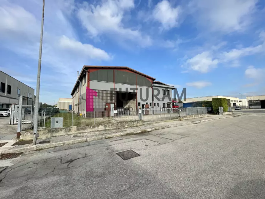 Immagine 34 di Capannone industriale in vendita  a Mestrino