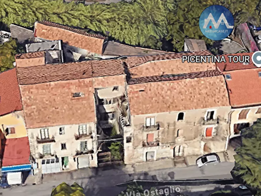 Immagine 1 di Palazzo in vendita  in Via Ostaglio a Salerno