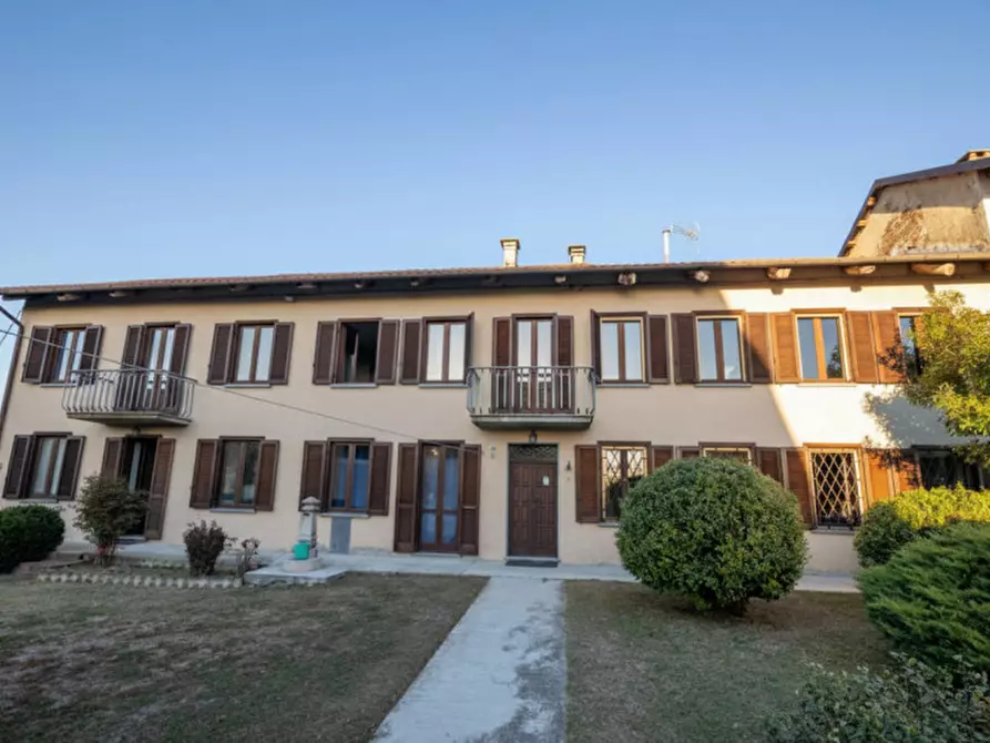 Immagine 1 di Casa bifamiliare in vendita  in FRAZIONE SAN GIULIO 40 a San Damiano D'asti