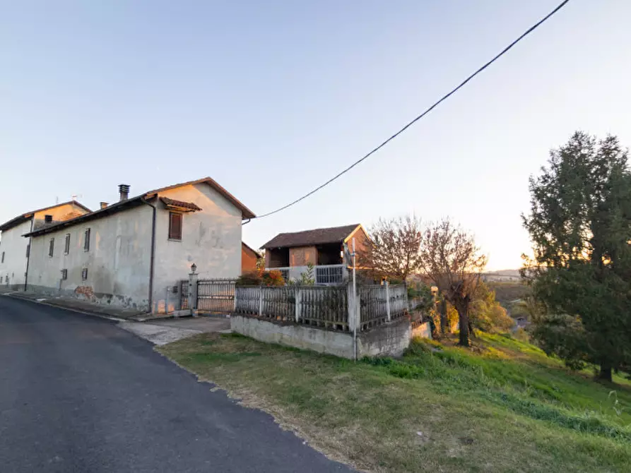 Immagine 3 di Casa bifamiliare in vendita  in FRAZIONE SAN GIULIO 40 a San Damiano D'asti