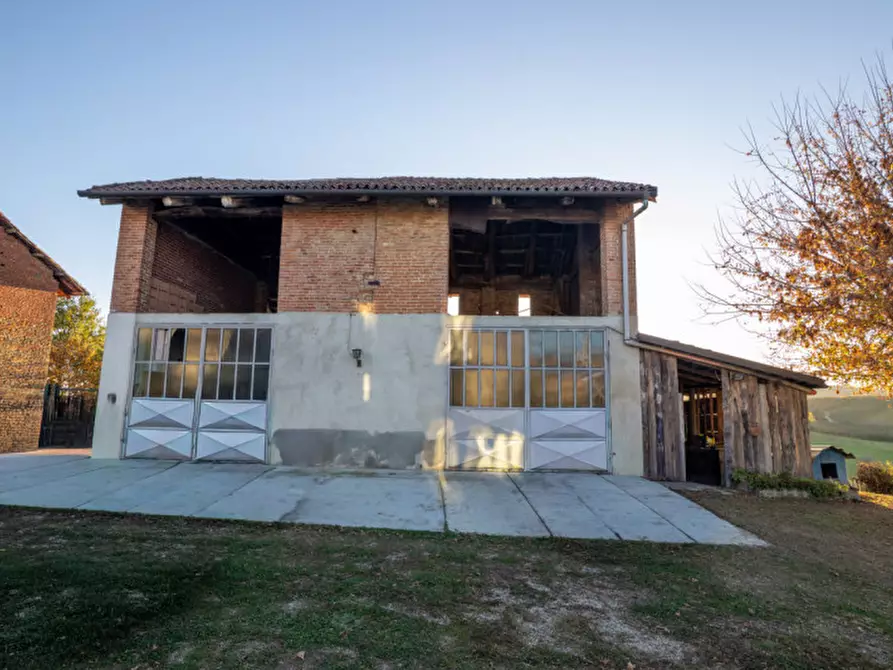 Immagine 10 di Casa bifamiliare in vendita  in FRAZIONE SAN GIULIO 40 a San Damiano D'asti