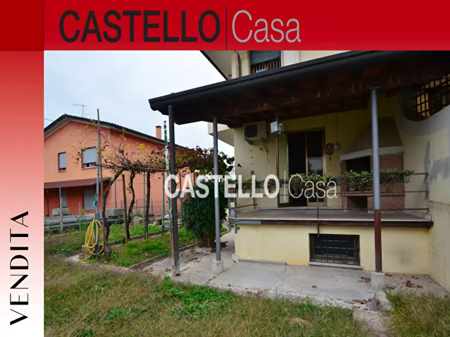Immagine 15 di Casa bifamiliare in vendita  in via Vinci a Castelfranco Veneto