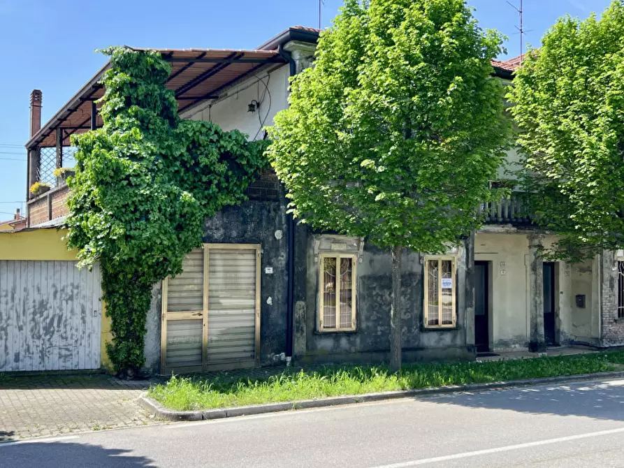 Immagine 25 di Casa bifamiliare in vendita  in viale caduti 154 a Angiari