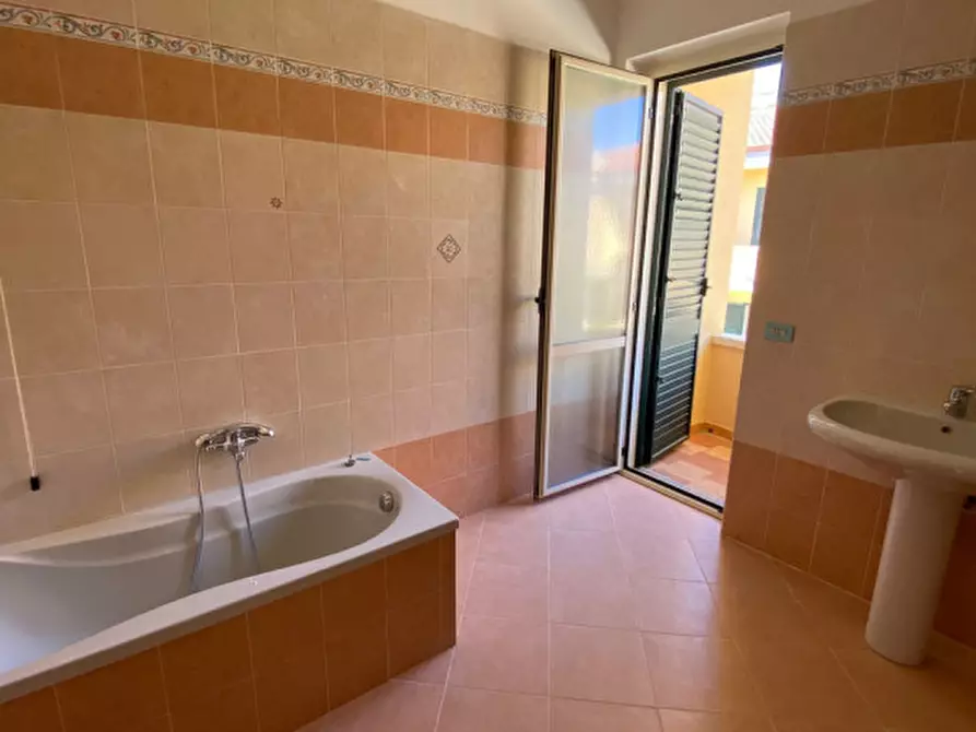 Immagine 16 di Villetta a schiera in vendita  in via drosi a Satriano