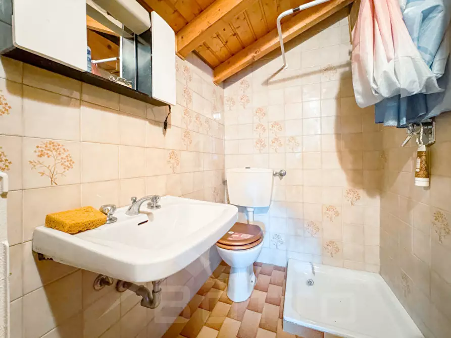 Immagine 21 di Villetta a schiera in vendita  in Via Risorgimento 2 a Gattico-Veruno