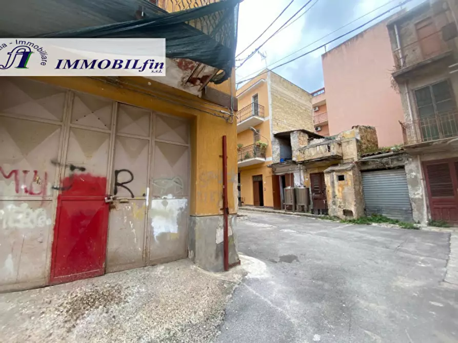 Immagine 1 di Palazzo in vendita  in VIA CHIASSO FAJA 25 a Villabate