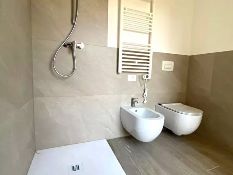 Immagine 9 di Appartamento in vendita  in Via Bartolomeo Montagna a Venezia