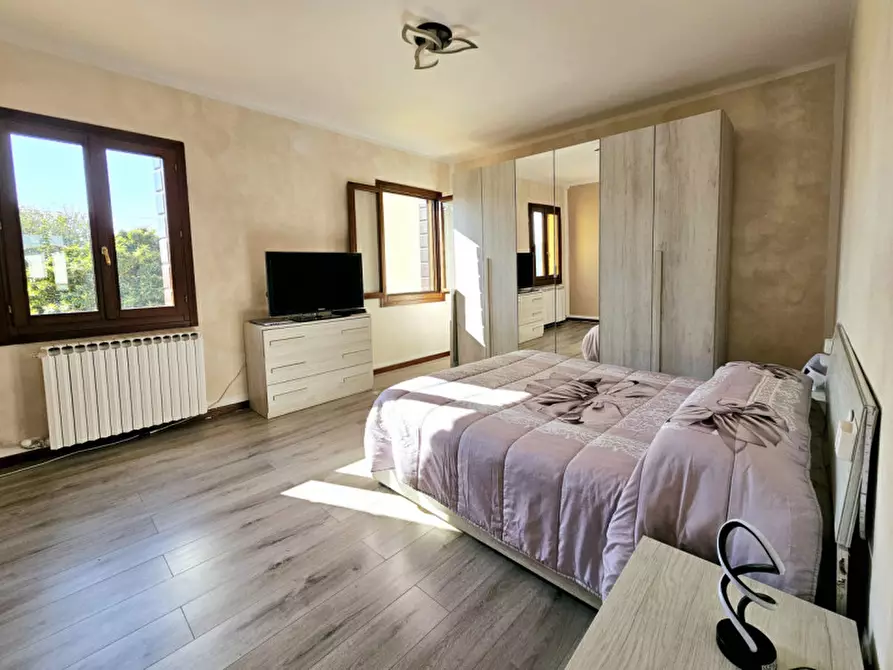 Immagine 8 di Casa indipendente in vendita  in VIA SERRAGLI a Piacenza D'adige