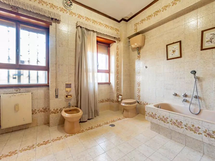 Immagine 18 di Appartamento in vendita  in Via Francesco Bartolomeo Rastrelli 109 a Roma