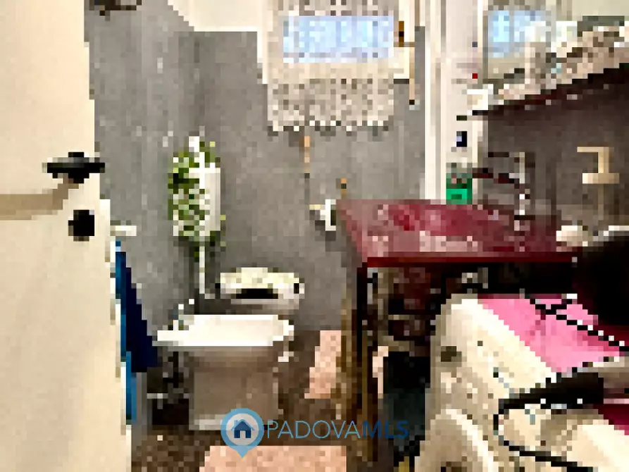 Immagine 14 di Appartamento in vendita  in via zara, 1 a Padova