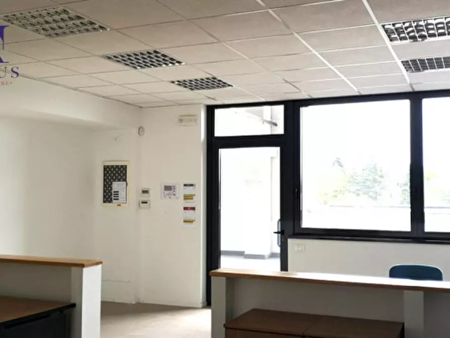 Immagine 4 di Ufficio in affitto  in Via Sandro Pertini a Pesaro