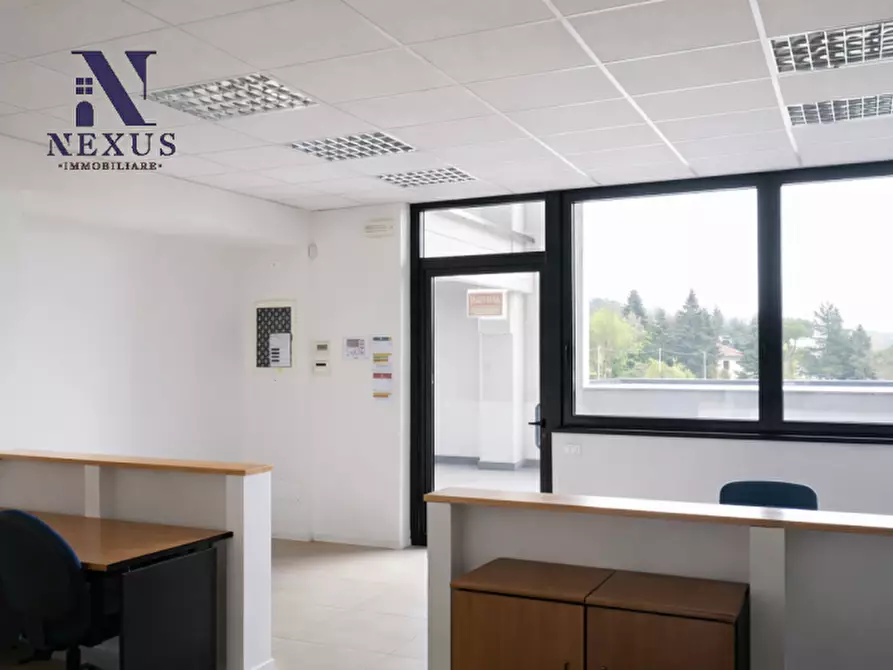 Immagine 13 di Ufficio in affitto  in Via Sandro Pertini a Pesaro