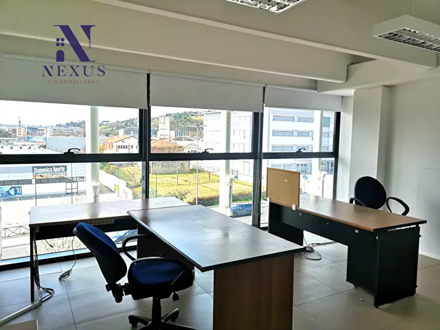 Immagine 14 di Ufficio in affitto  in Via Sandro Pertini a Pesaro