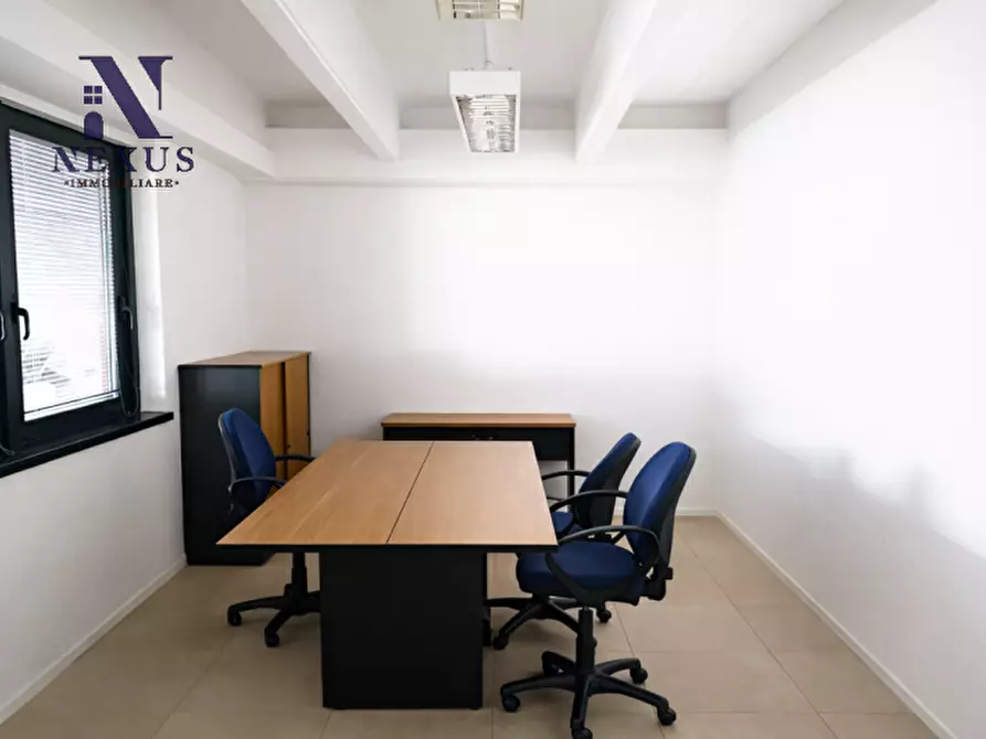 Immagine 15 di Ufficio in affitto  in Via Sandro Pertini a Pesaro