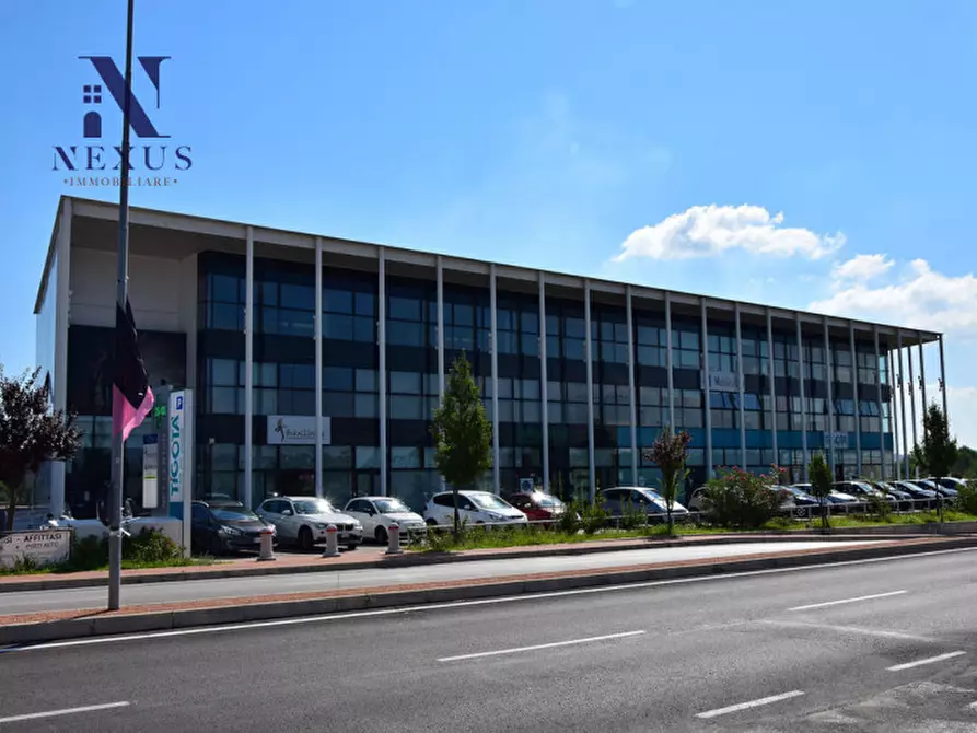 Immagine 19 di Ufficio in affitto  in Via Sandro Pertini a Pesaro