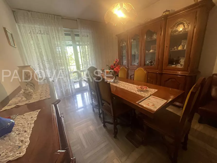 Immagine 1 di Appartamento in vendita  in via franzela a Padova