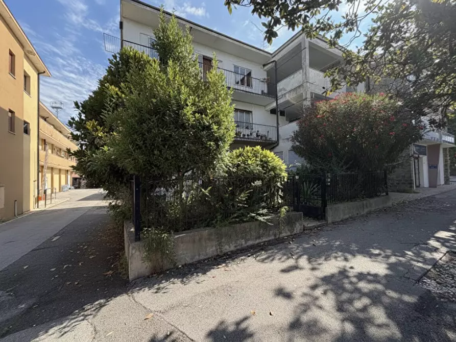Immagine 2 di Appartamento in vendita  in Viale Giacomo Matteotti a Battaglia Terme