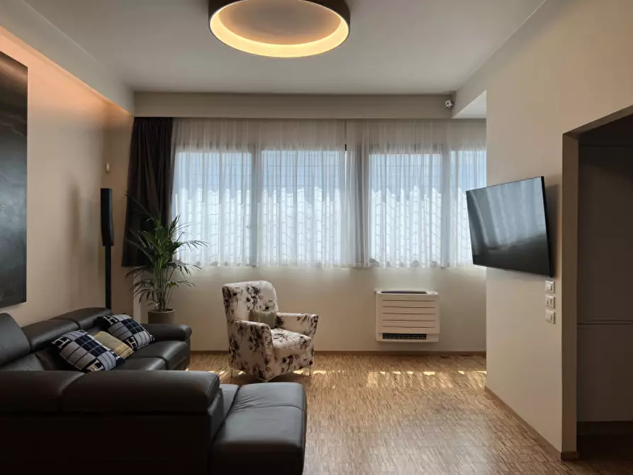 Immagine 4 di Appartamento in vendita  in Strada Padana verso Verona, 293 a Vicenza