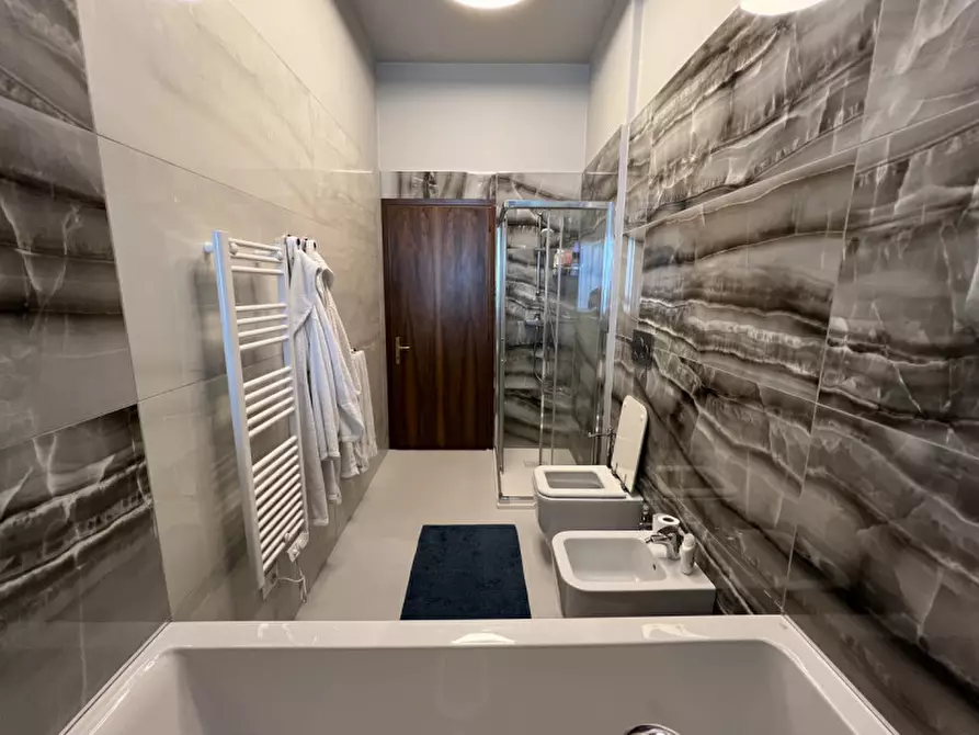 Immagine 12 di Appartamento in vendita  in Strada Padana verso Verona, 293 a Vicenza