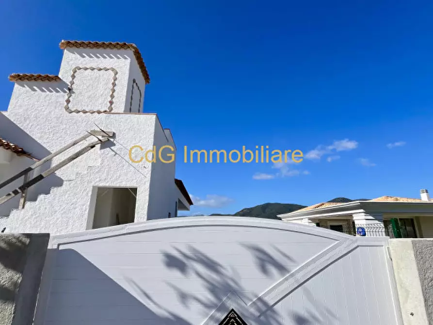 Immagine 6 di Villa in vendita  in Via Mosca 8 a Olbia