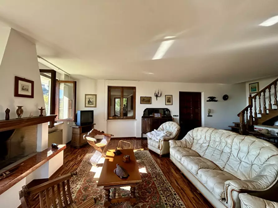 Immagine 8 di Casa indipendente in vendita  in VIA PROVE a Verona