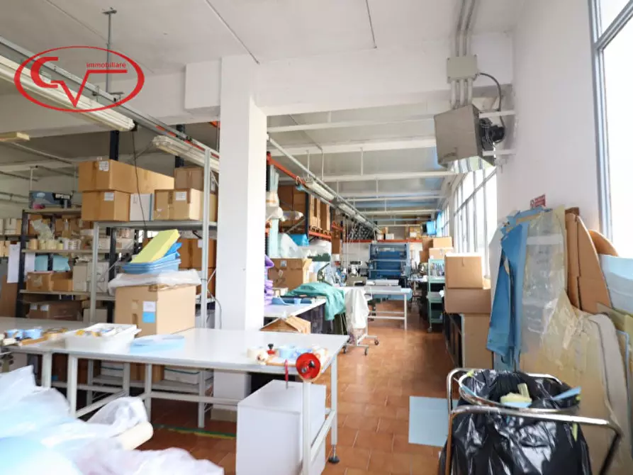 Immagine 8 di Laboratorio in vendita  in via resistenza a Bucine