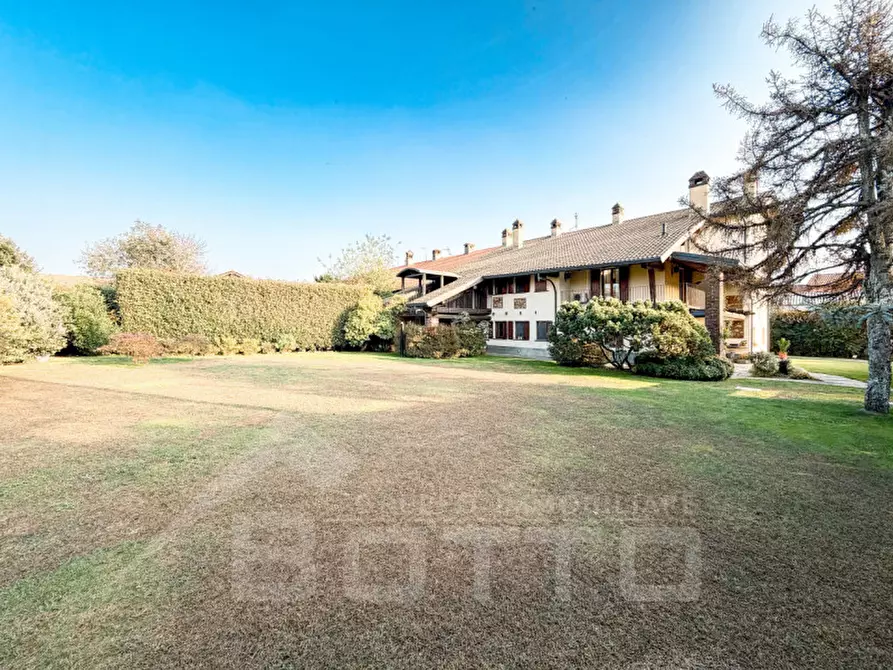 Immagine 7 di Casa indipendente in vendita  in Via Strera n 173 a Oleggio