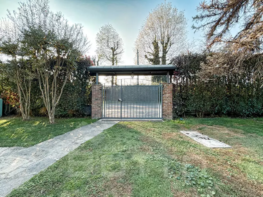 Immagine 24 di Casa indipendente in vendita  in Via Strera n 173 a Oleggio