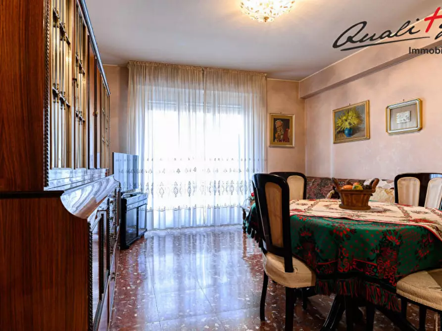 Immagine 1 di Appartamento in vendita  in Via Ugo Pesci a Roma