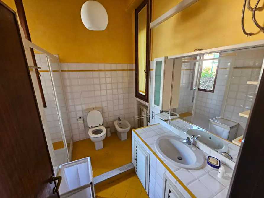 Immagine 11 di Appartamento in affitto  in VIA VENOSTA a Firenze