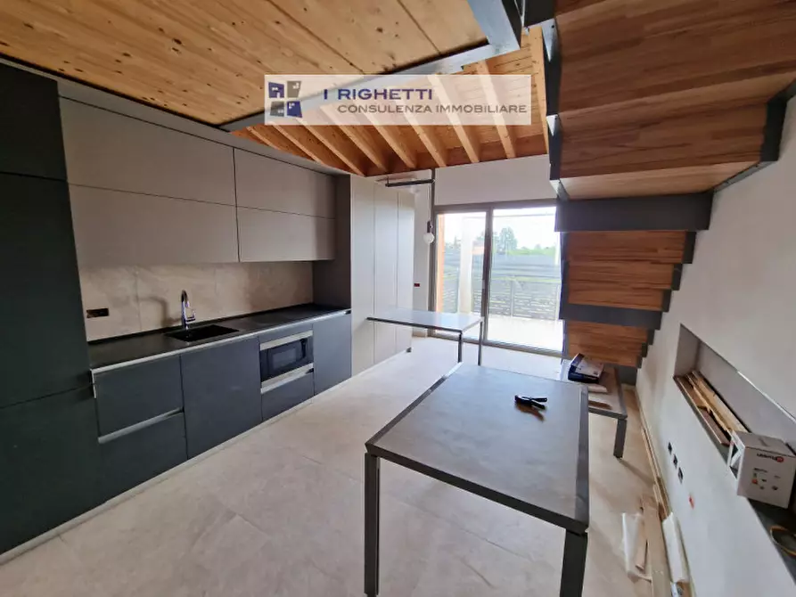 Immagine 1 di Villa in vendita  in Via Francesco De Pinedo a Verona