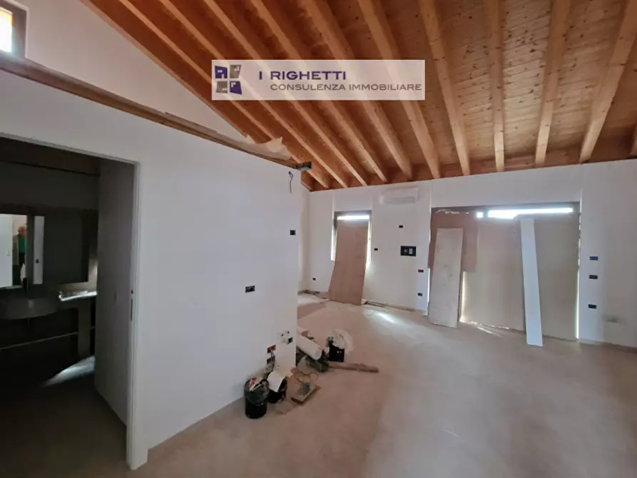 Immagine 7 di Villa in vendita  in Via Francesco De Pinedo a Verona