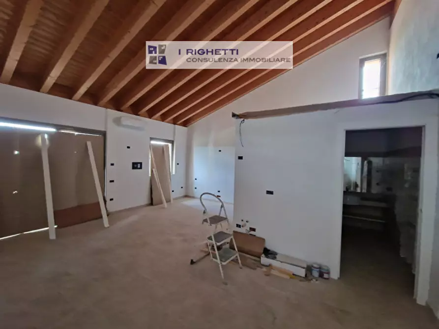 Immagine 8 di Villa in vendita  in Via Francesco De Pinedo a Verona