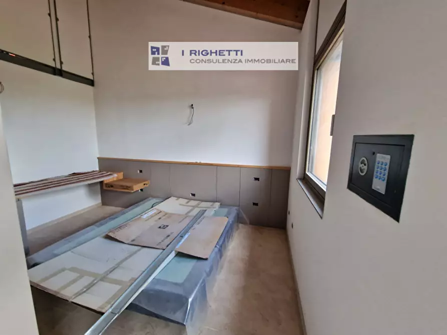 Immagine 21 di Villa in vendita  in Via Francesco De Pinedo a Verona