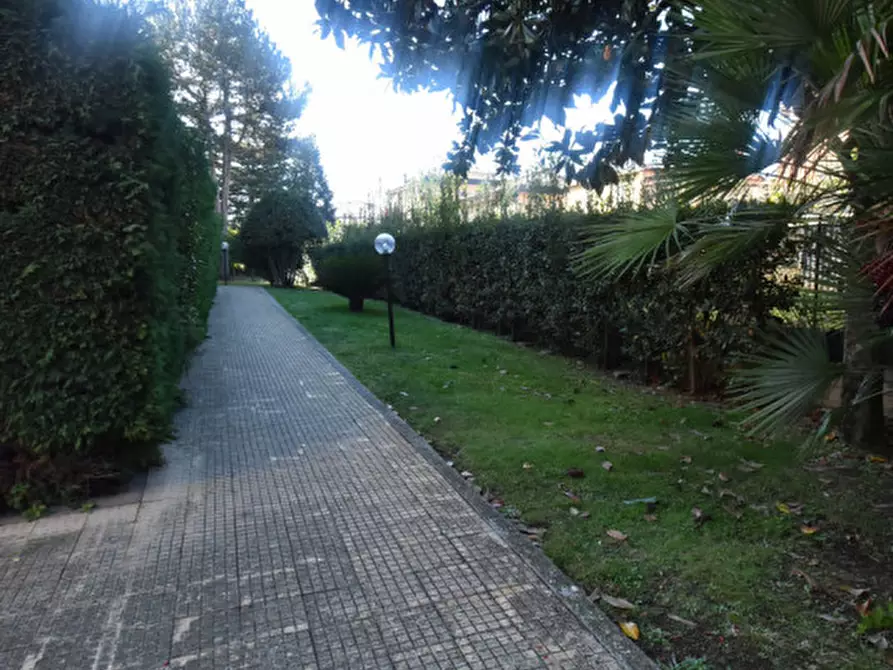 Immagine 7 di Appartamento in vendita  in Via Borgo Ticino a Roma