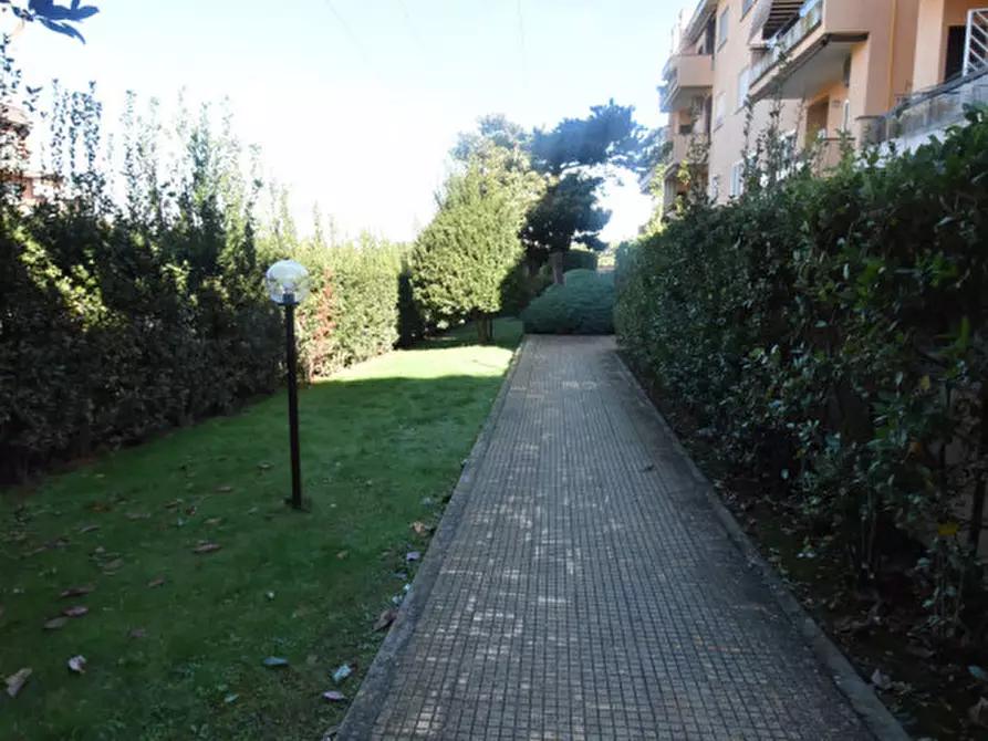 Immagine 8 di Appartamento in vendita  in Via Borgo Ticino a Roma