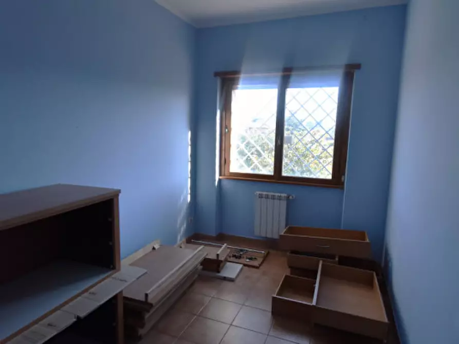 Immagine 30 di Appartamento in vendita  in Via Borgo Ticino a Roma