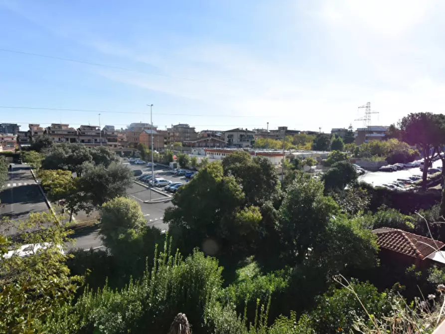 Immagine 43 di Appartamento in vendita  in Via Borgo Ticino a Roma