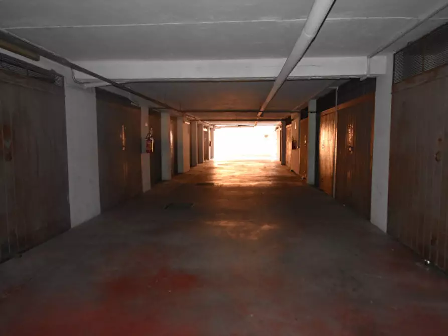 Immagine 54 di Appartamento in vendita  in Via Borgo Ticino a Roma