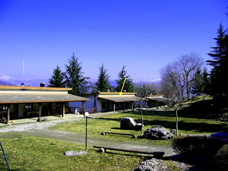 Immagine 1 di Palazzo in vendita  in Villaggio Faisech a Gaverina Terme